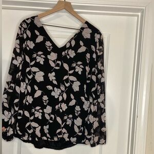 Torrid Blouse, Size 3, Pink & White Flowers on Black Shirt. Great 4 work!
